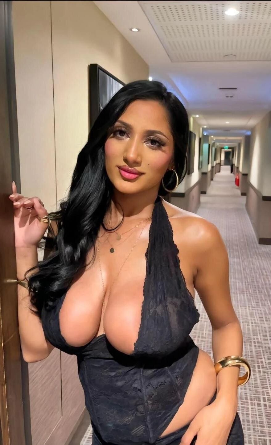 Bimbos chav bitches to stroke and drain our full balls so fast