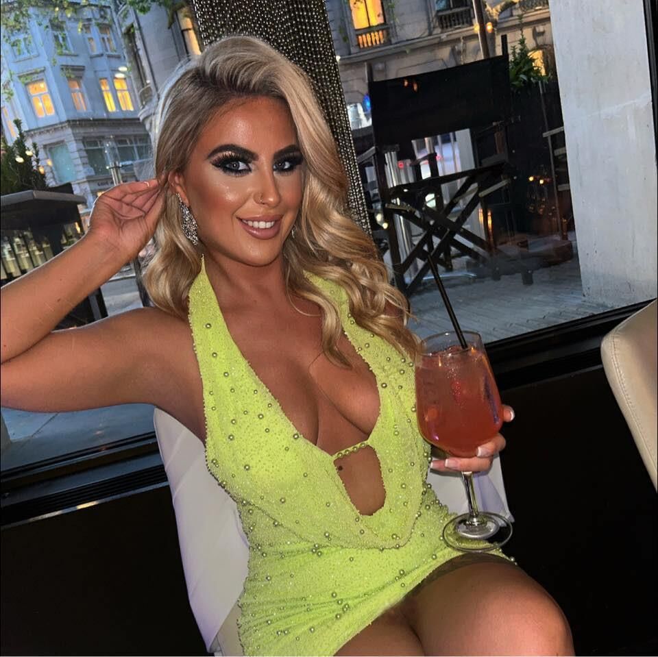 Bimbos chav bitches to stroke and drain our full balls so fast