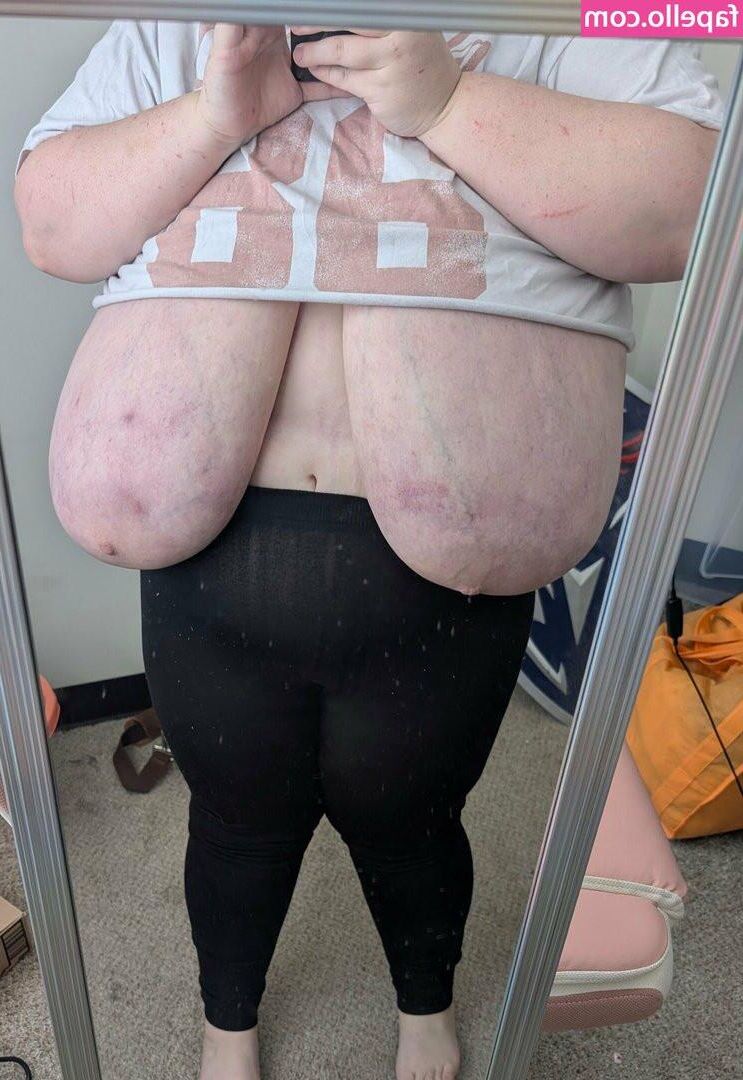 T#otterpopps huge saggers