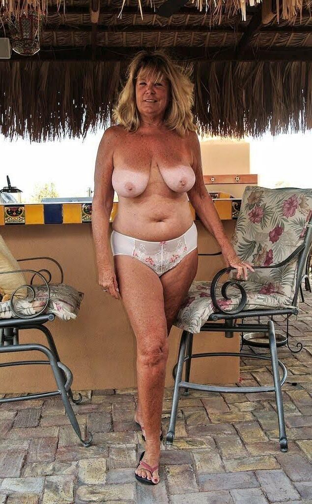 Sarah mature blonde milf