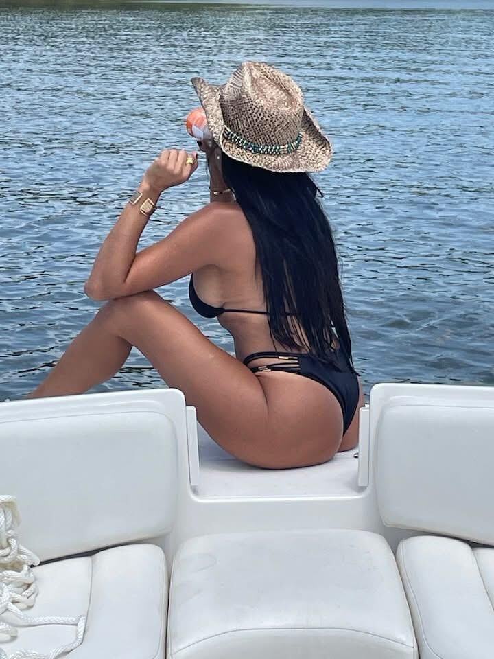 Wifey Big Tits