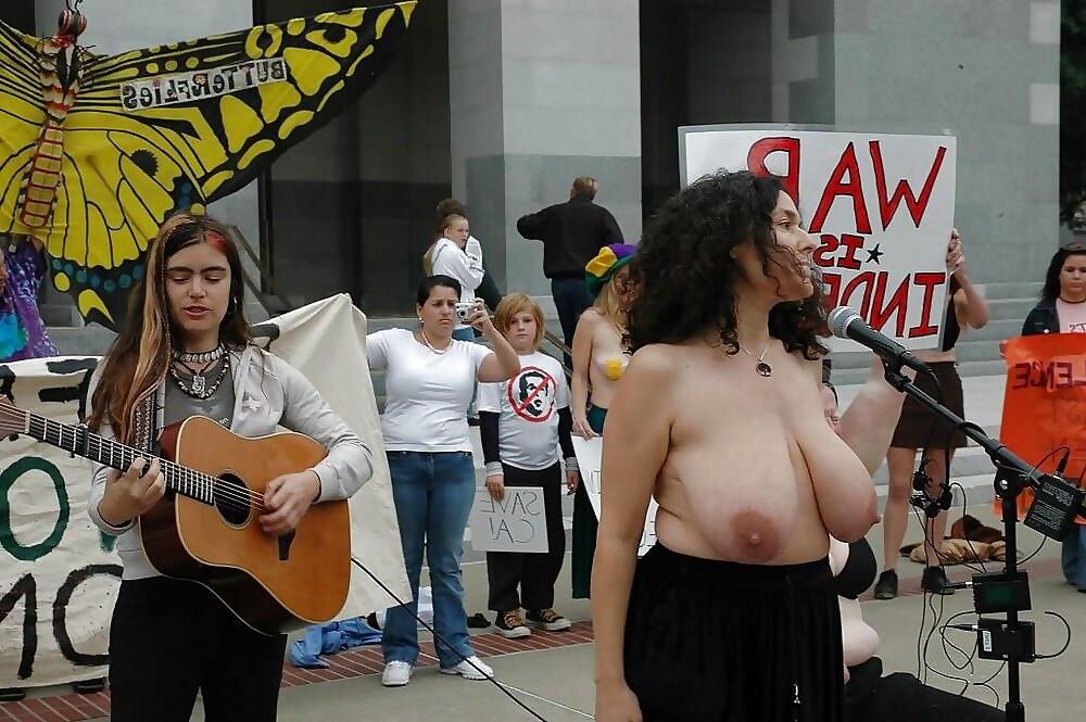 saggy boobs