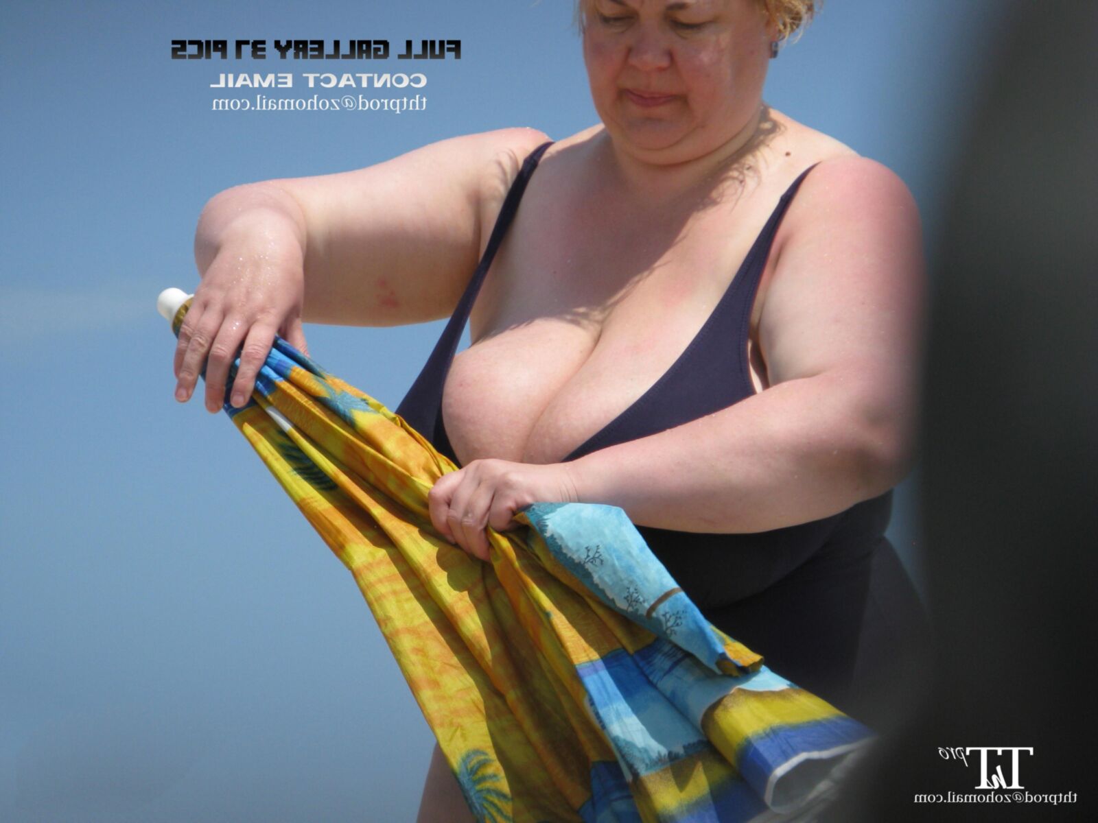 Titanic Tits BBW beach candid