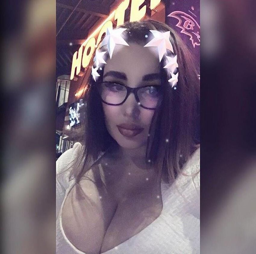 BIG TITS SELFIE PRINCESS Bimbo Selfpic Selfshot Teen Slut #