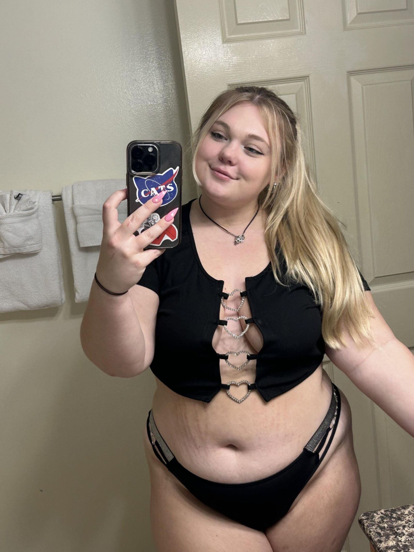 Lxves_ (Sar) (BBW)