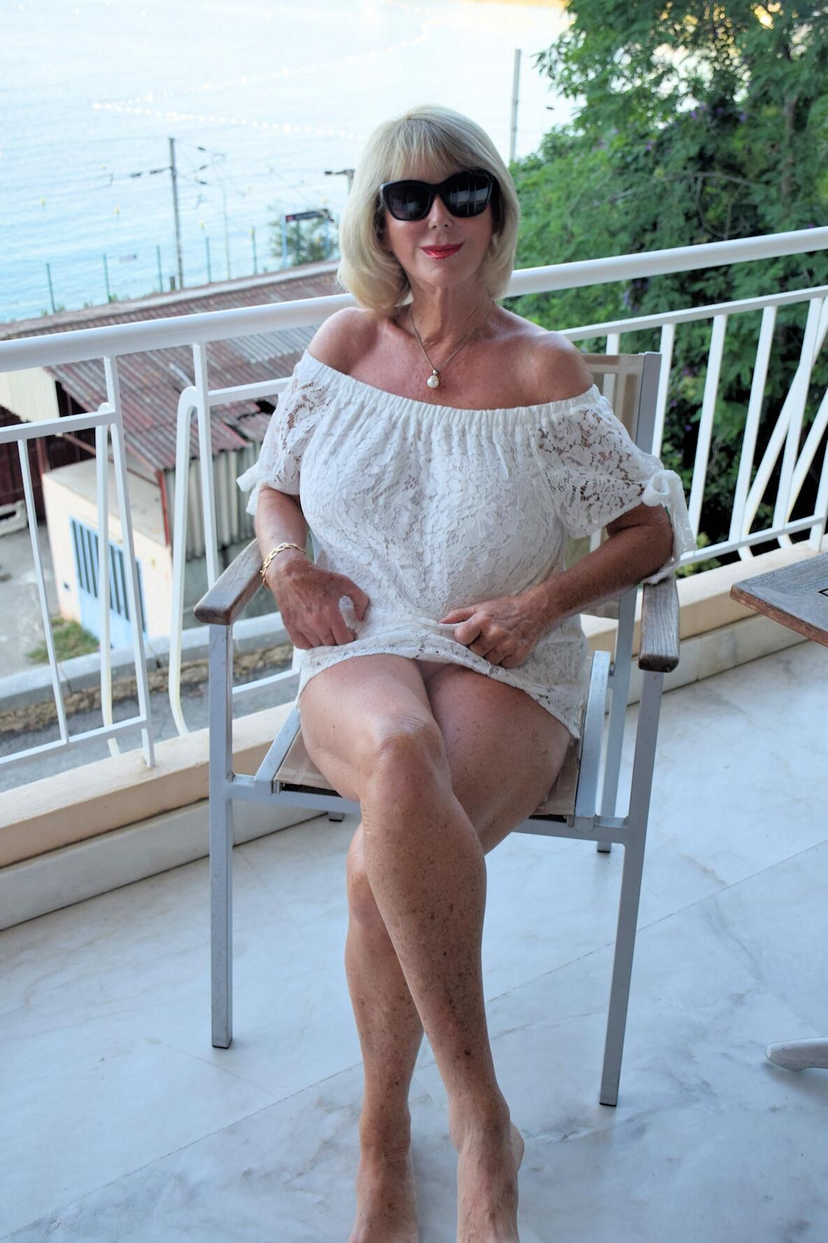 A GLIMPSE of our lovely LADY DIANE!