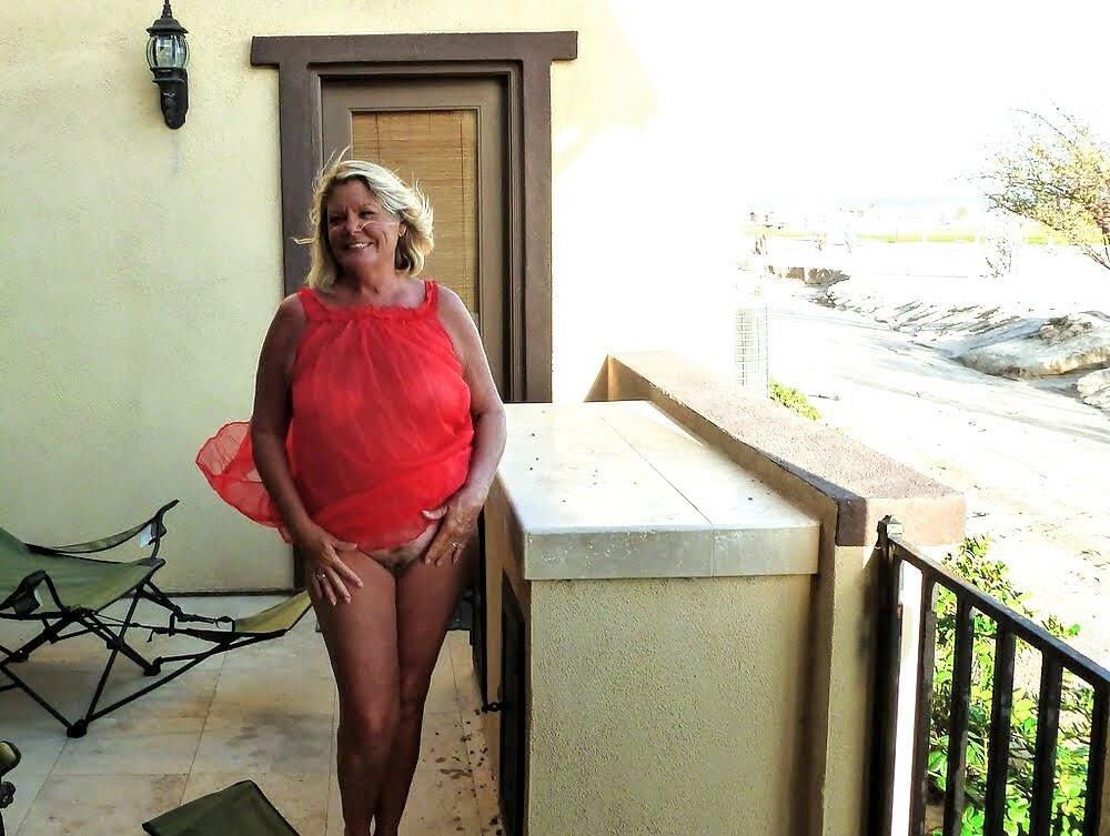Sarah mature blonde milf