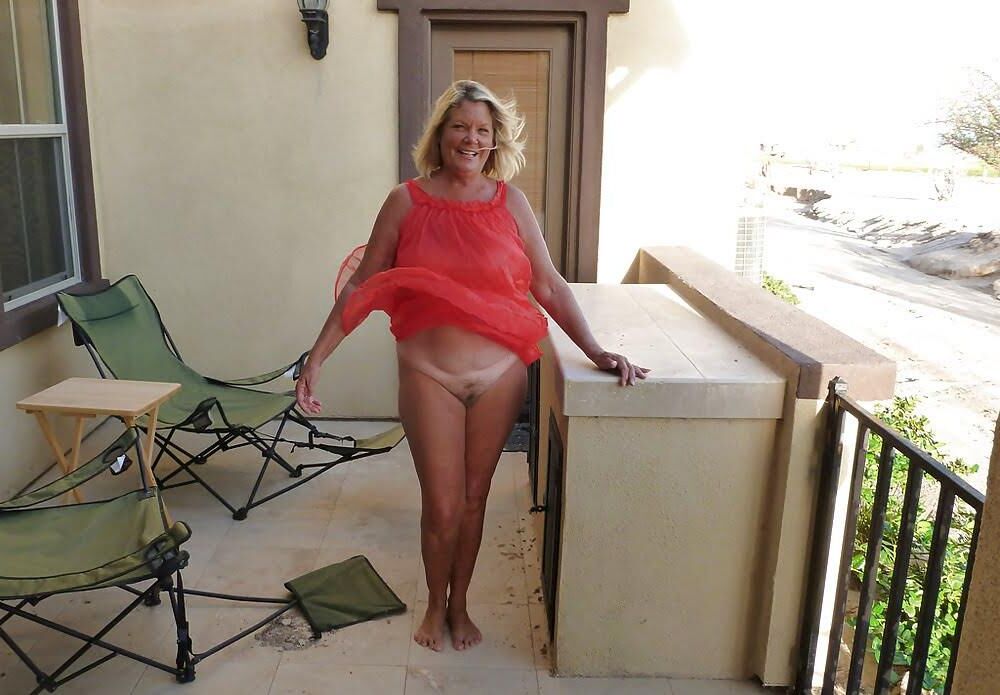 Sarah mature blonde milf