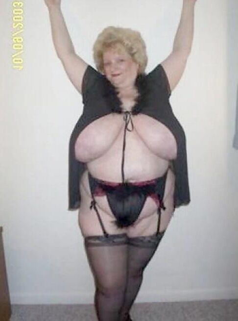BBW GRANNIES LINGERIE